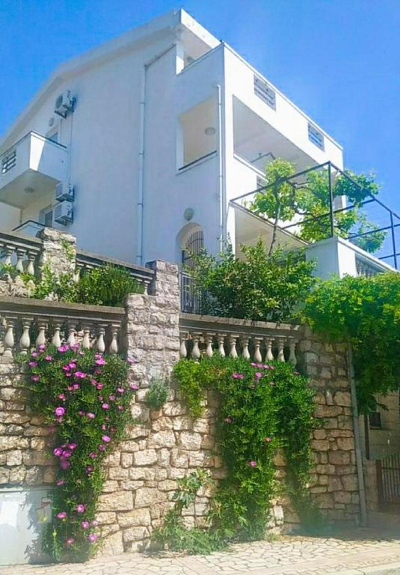 Apartmani Jovanovic Petrovac Exterior photo