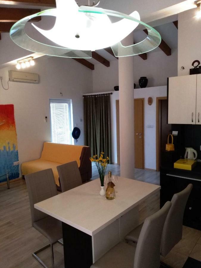 Apartmani Jovanovic Petrovac Exterior photo