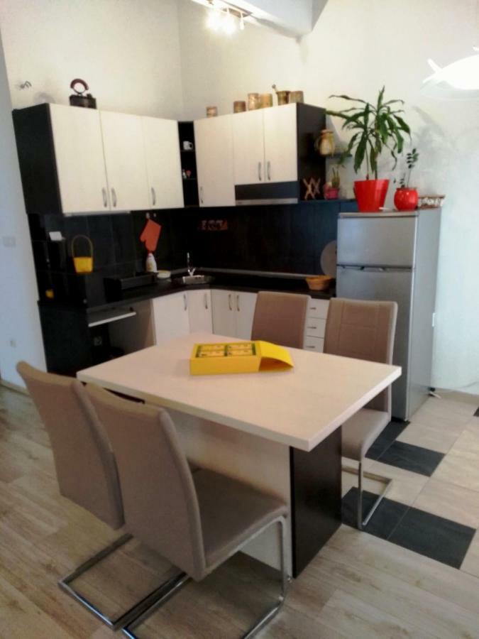 Apartmani Jovanovic Petrovac Exterior photo