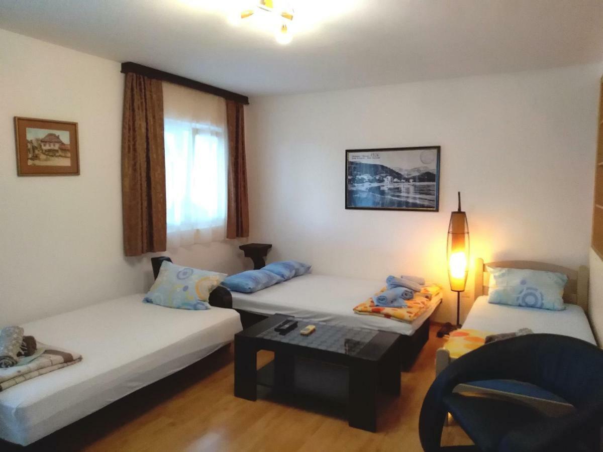 Apartmani Jovanovic Petrovac Exterior photo